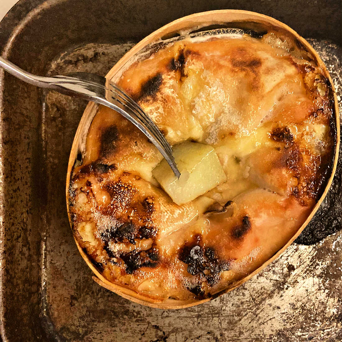 Baked-Mont-D-Or-with-Honey-and-Garlic